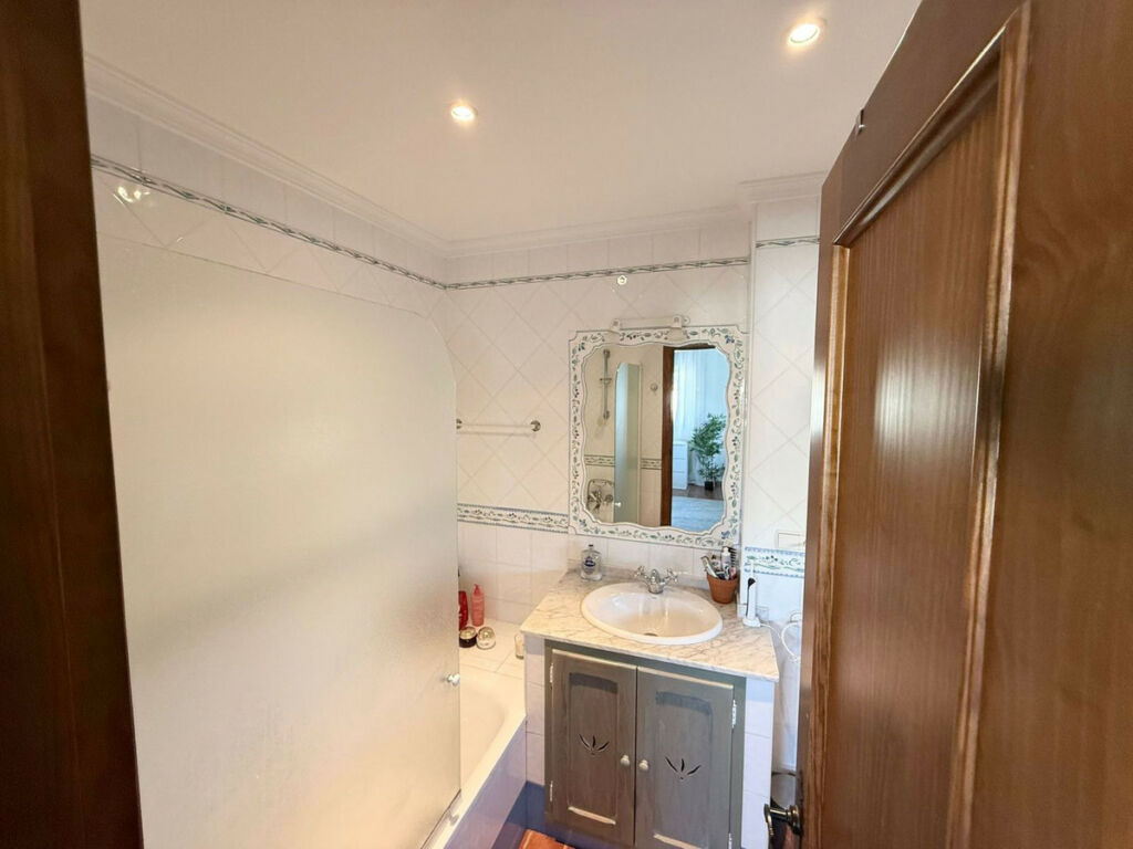 Detached Villa Casares Málaga - image 17