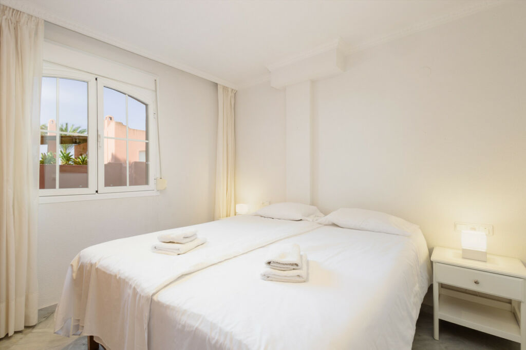 Middle Floor Apartment Costabella Málaga - image 16