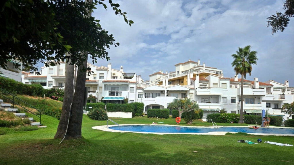 Top Floor Apartment Torrenueva Málaga - image 16