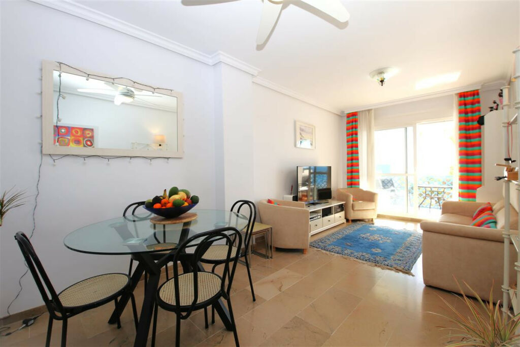 Middle Floor Apartment Estepona Málaga - image 16