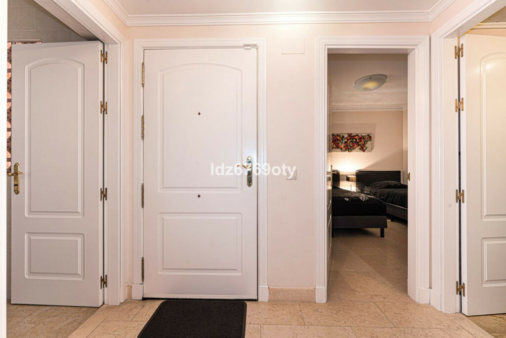 Middle Floor Apartment Benalmadena Málaga - image 16