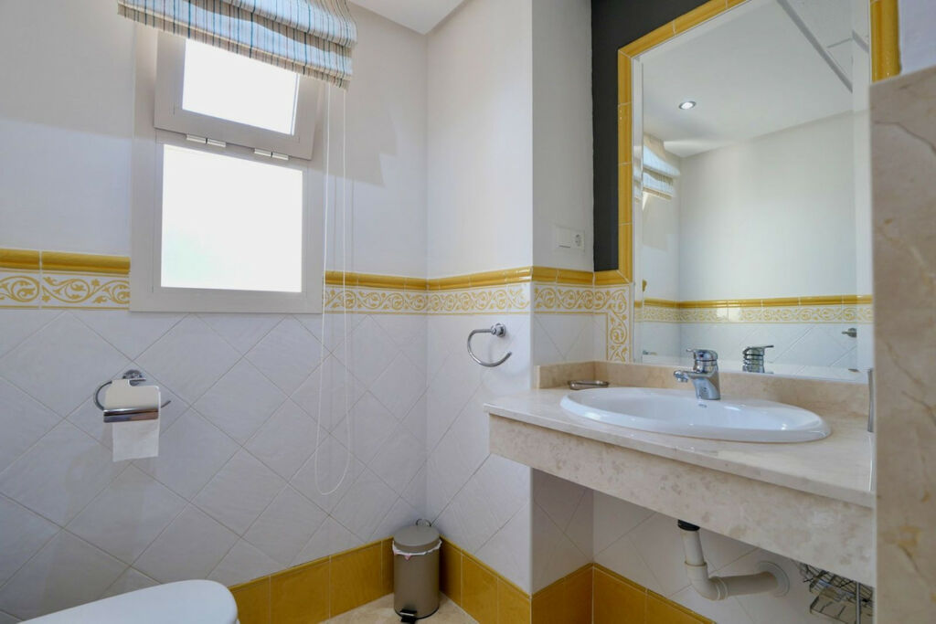Penthouse La Mairena Málaga - image 16
