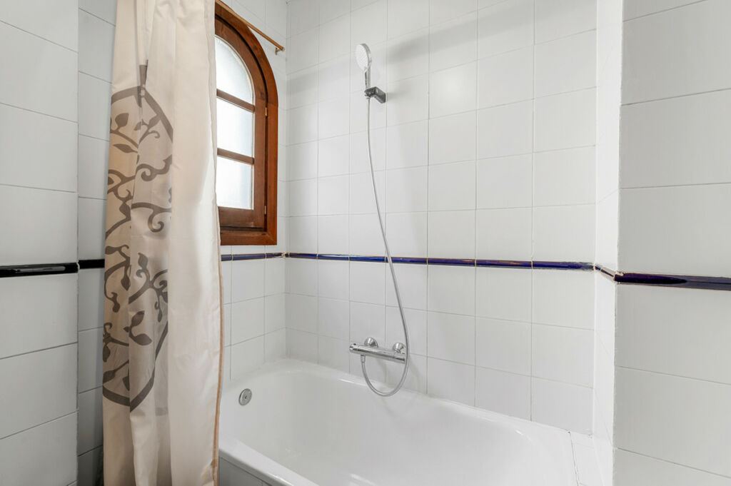 Middle Floor Apartment Torrevieja Alicante - image 16