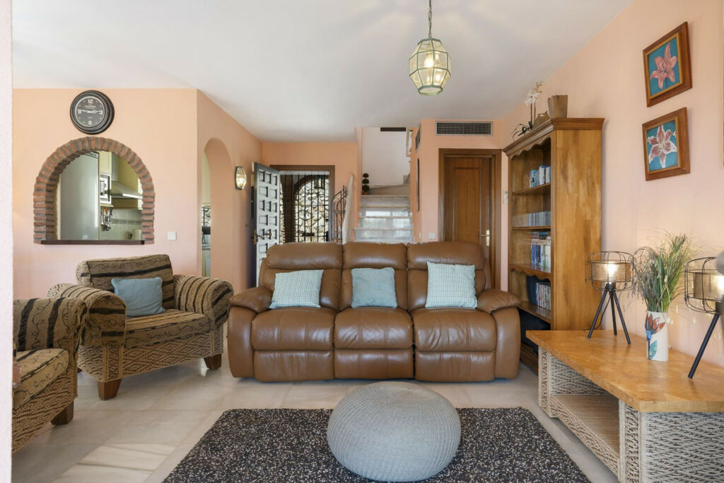 Semi-Detached House Calahonda Málaga - image 17
