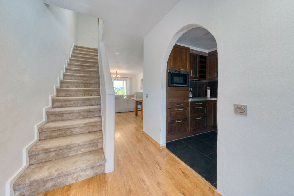 Townhouse La Duquesa Málaga - image 17