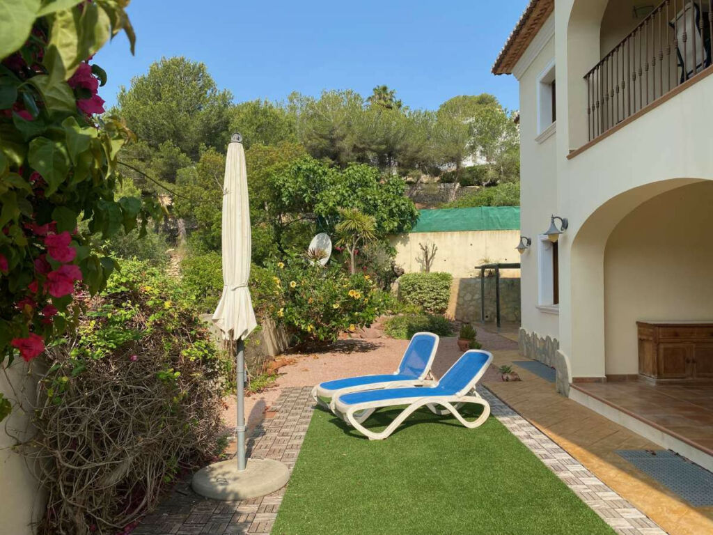 Detached Villa Moraira Alicante - image 17