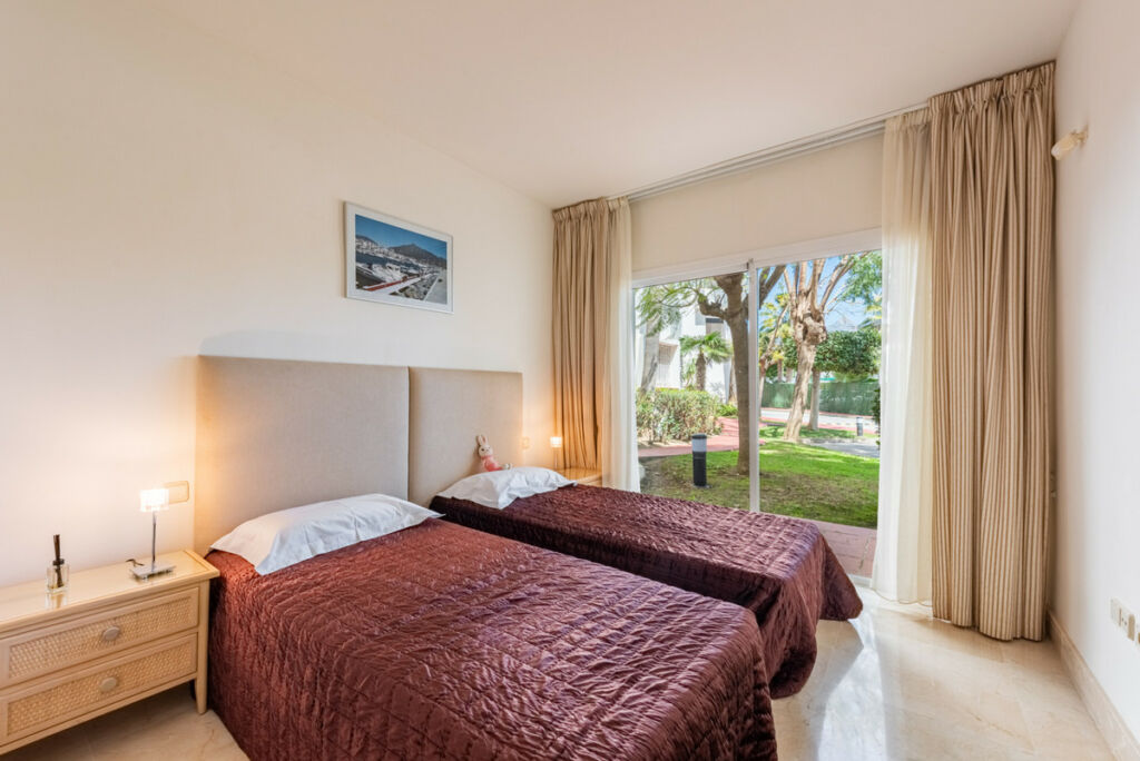 Ground Floor Apartment Puerto Banús Málaga - image 17