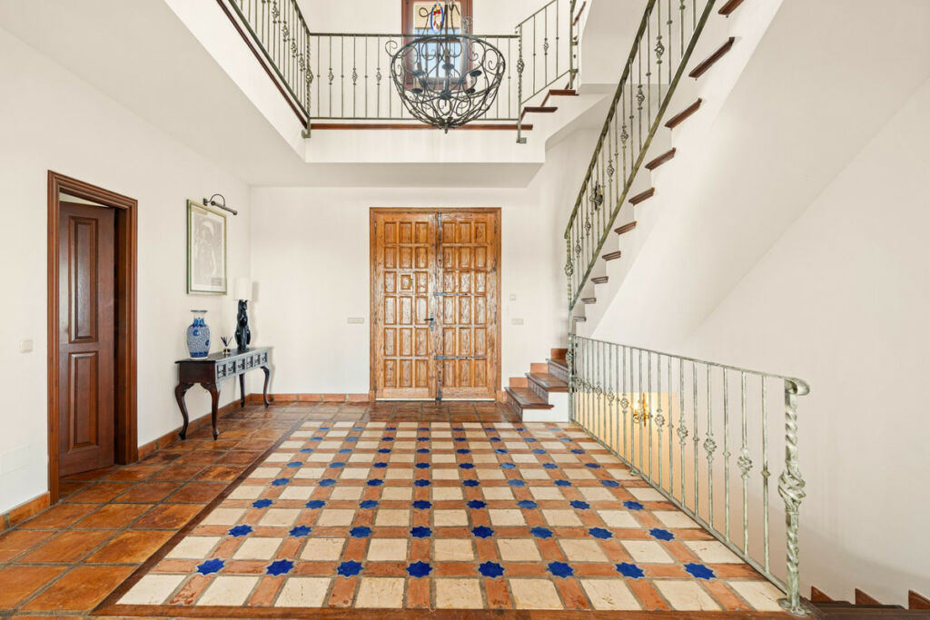 Detached Villa La Duquesa Málaga - image 17