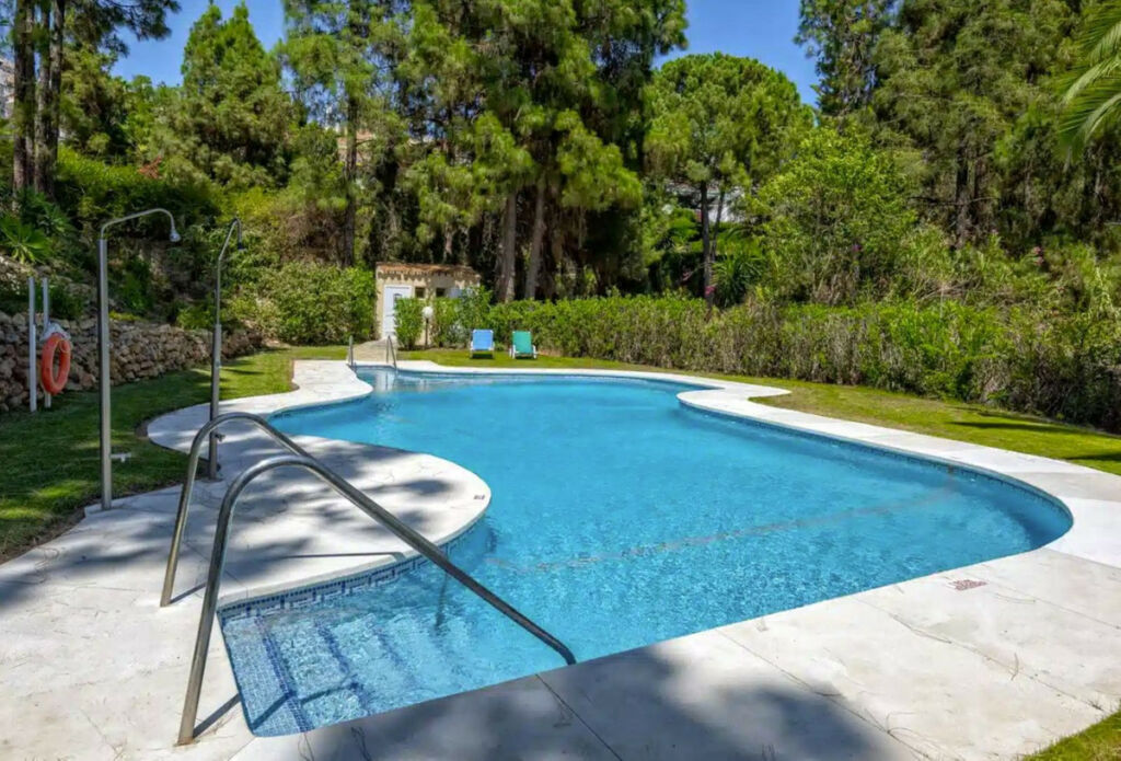Top Floor Apartment Calahonda Málaga - image 17