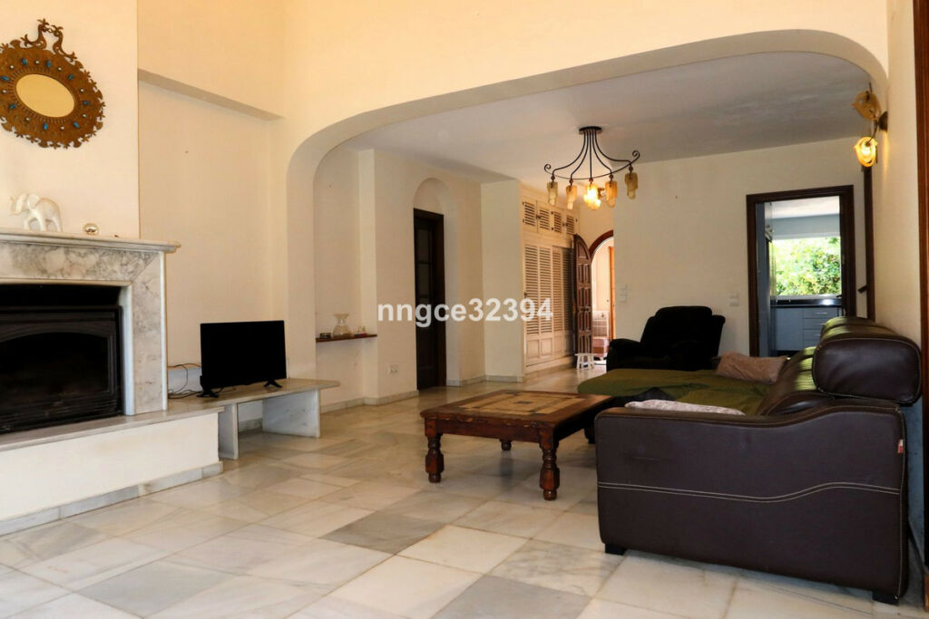 Detached Villa Sotogrande Cádiz - image 17