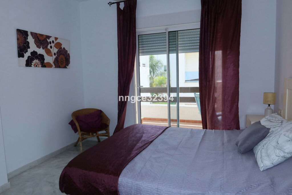 Middle Floor Apartment Estepona Málaga - image 17