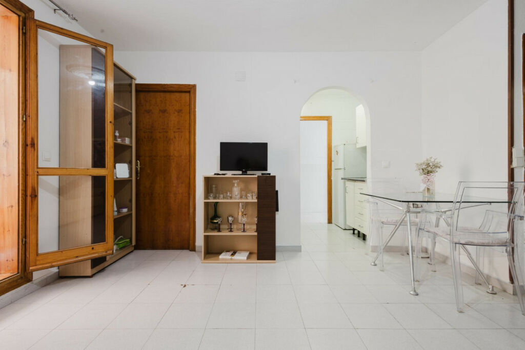 Middle Floor Apartment Torrevieja Alicante - image 17
