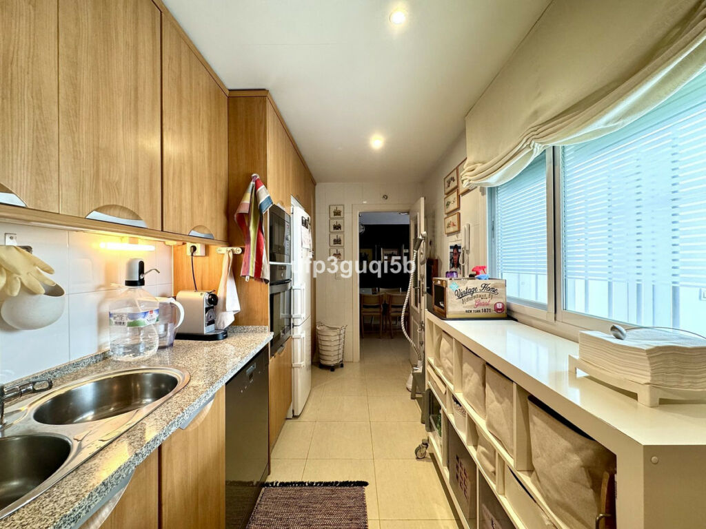 Penthouse Torrequebrada Málaga - image 17