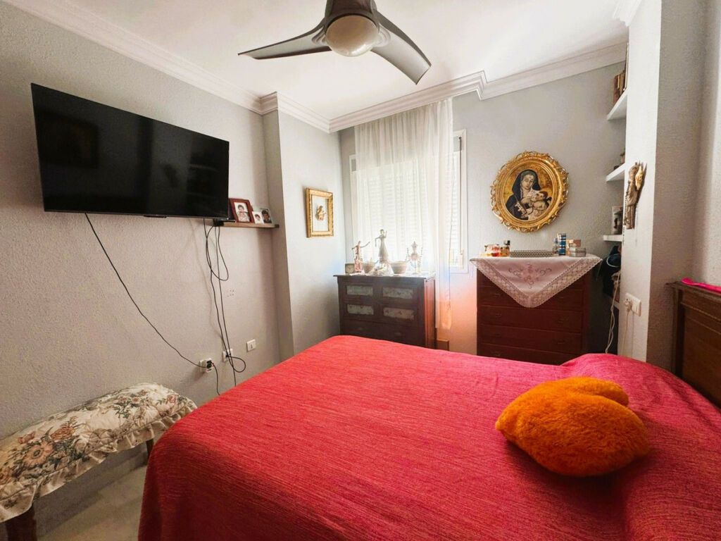 Middle Floor Apartment Las Lagunas Málaga - image 17