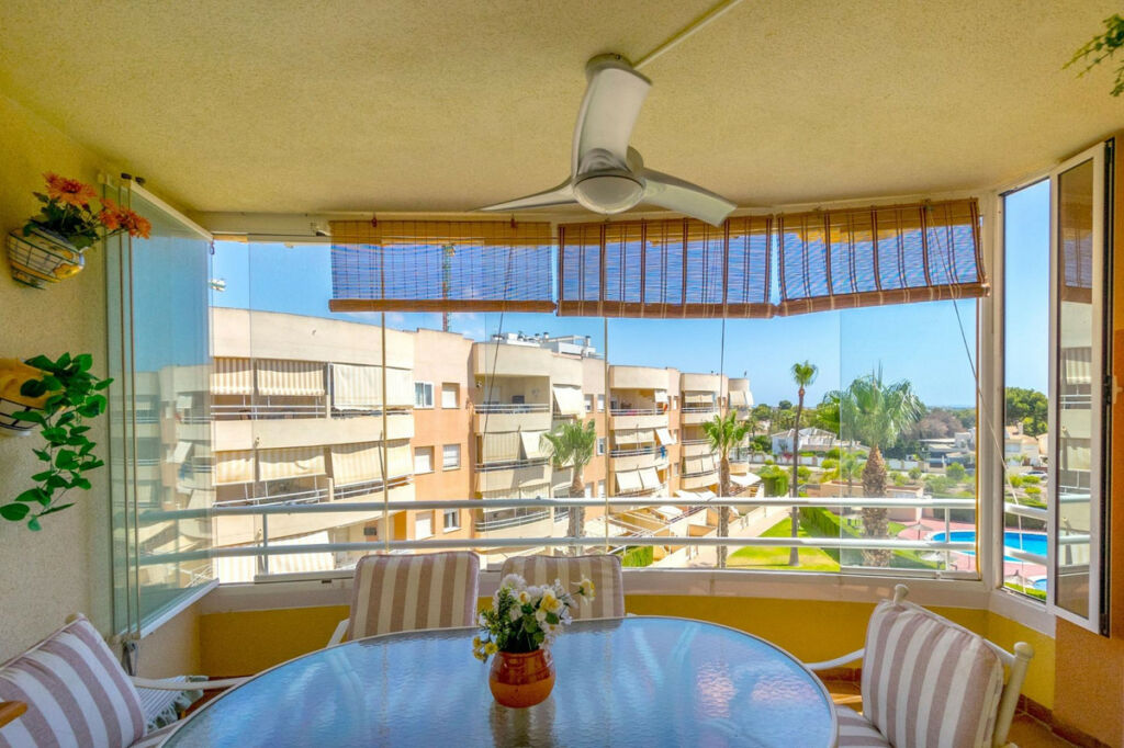 Middle Floor Apartment Campoamor Alicante - image 17