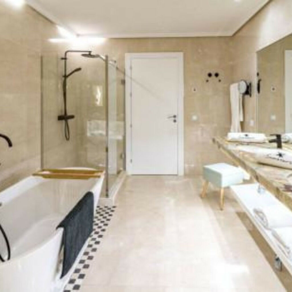 Detached Villa Marbella Málaga - image 17