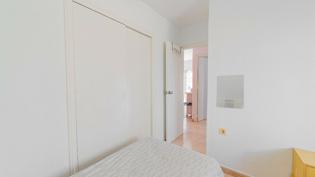 Middle Floor Apartment Punta Prima Alicante - image 17
