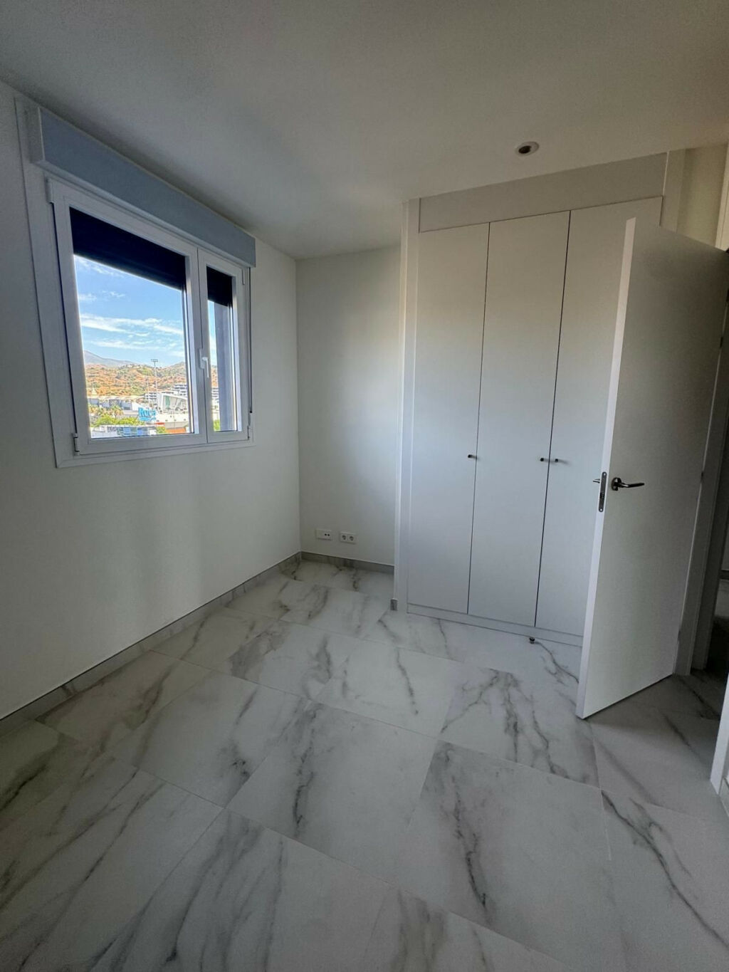 Middle Floor Apartment Estepona Málaga - image 17