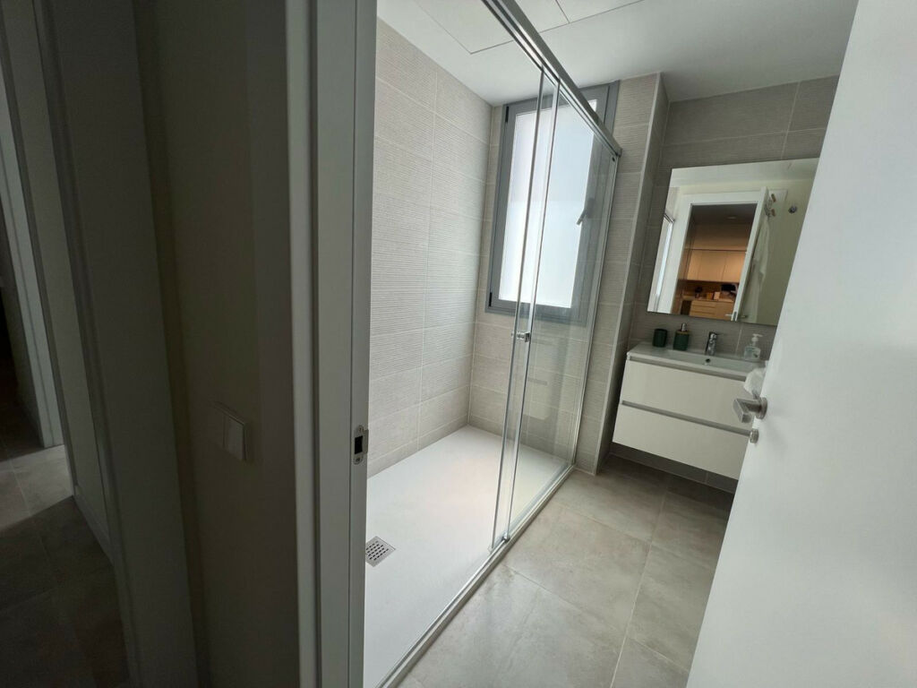 Middle Floor Apartment New Golden Mile Málaga - image 17