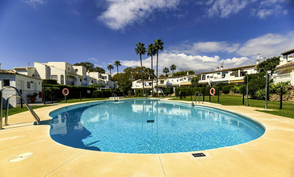 Townhouse Atalaya Málaga - image 17