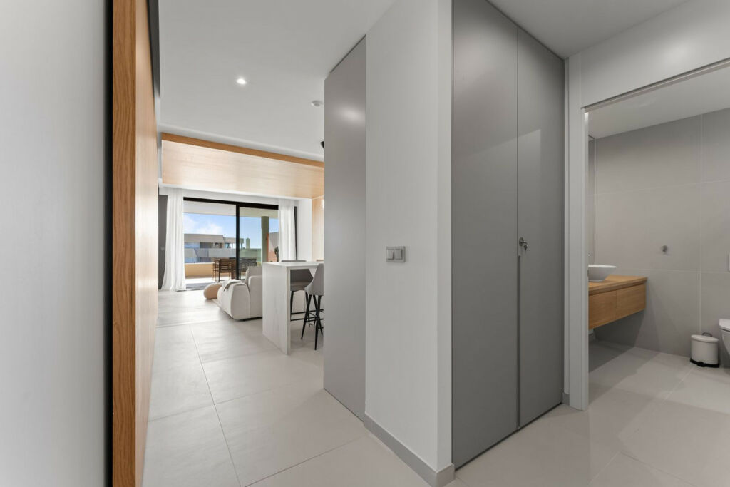 Middle Floor Apartment Higueron Málaga - image 17