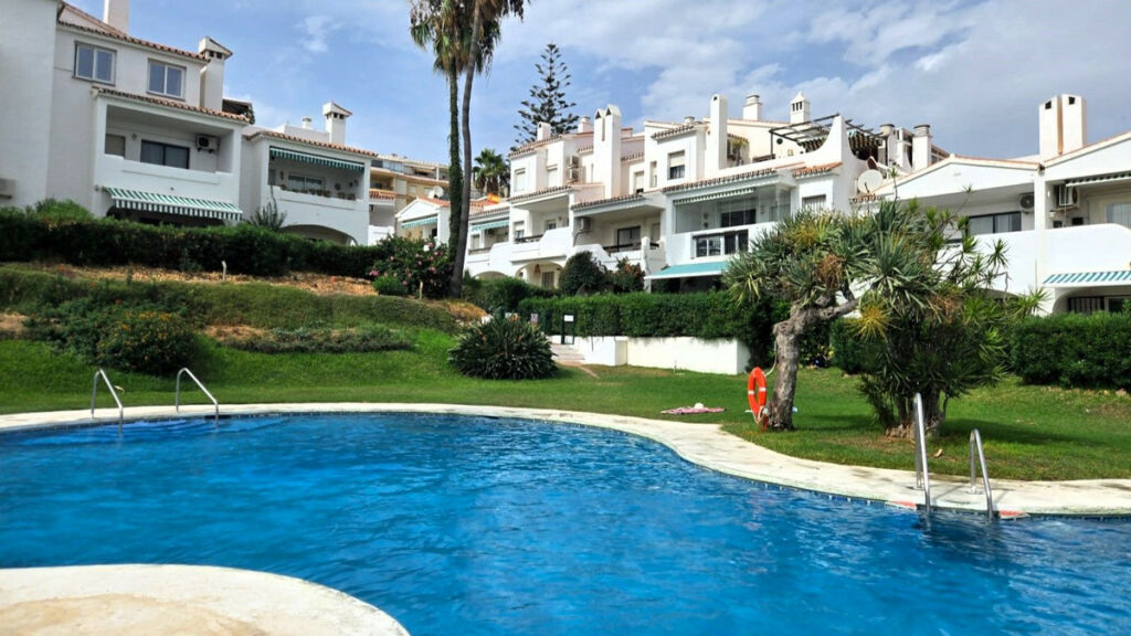 Top Floor Apartment Torrenueva Málaga - image 17