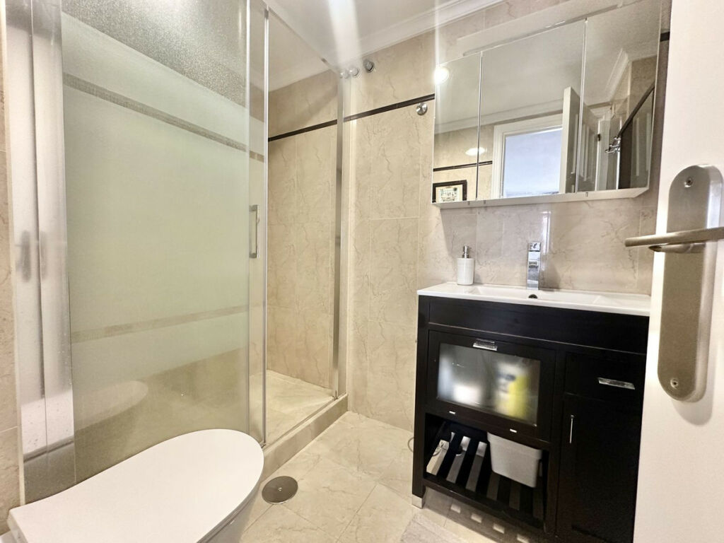 Middle Floor Apartment Fuengirola Málaga - image 17