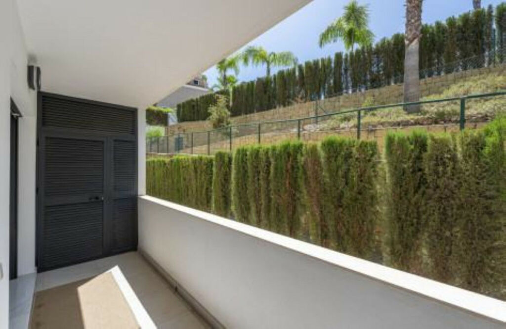 Ground Floor Apartment The Golden Mile Málaga - image 17