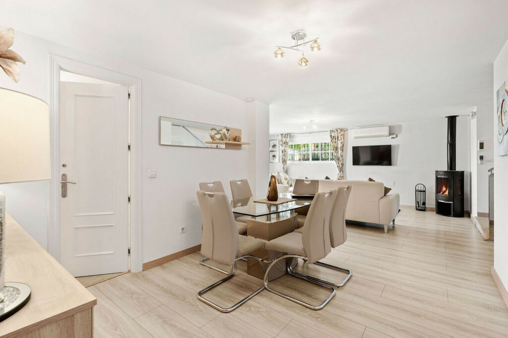 Detached Villa Alhaurín de la Torre Málaga - image 17