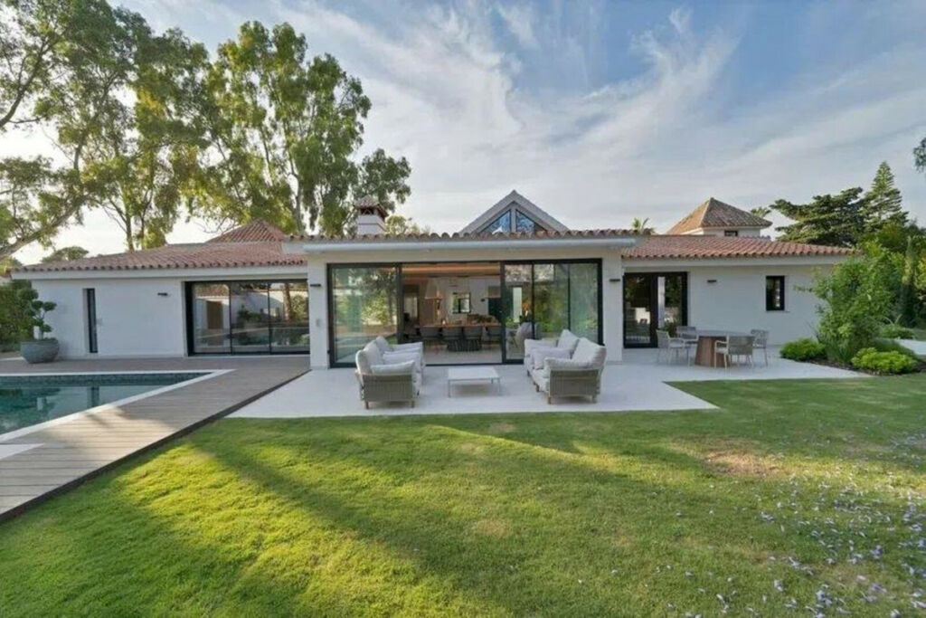 Detached Villa Puerto Banús Málaga - image 17