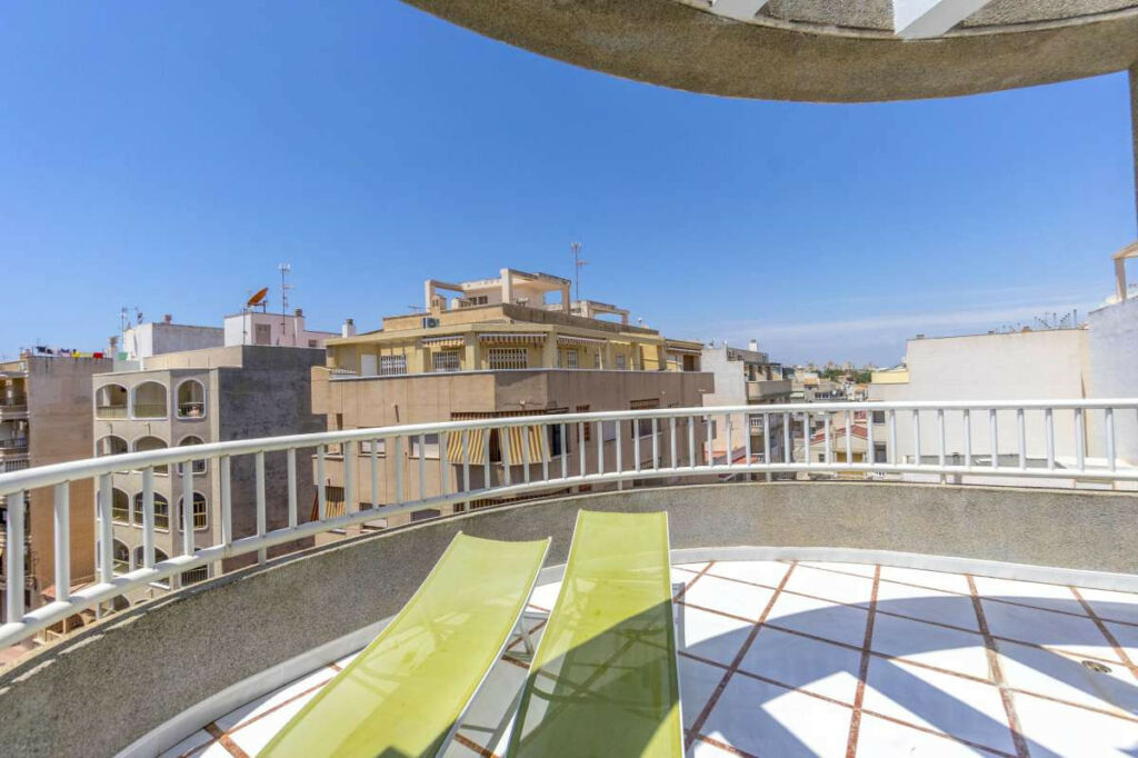 Penthouse Torrevieja Alicante - image 17