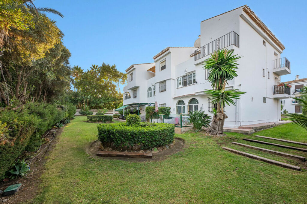 Ground Floor Studio New Golden Mile Málaga - image 17