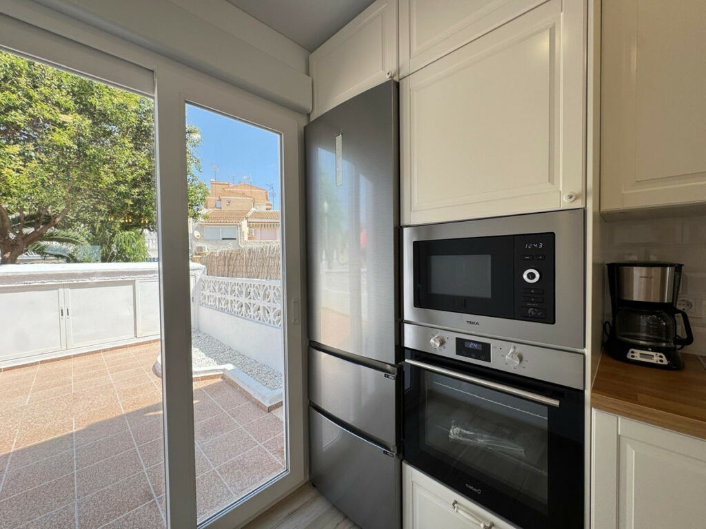Bungalow Torrevieja Alicante - image 17