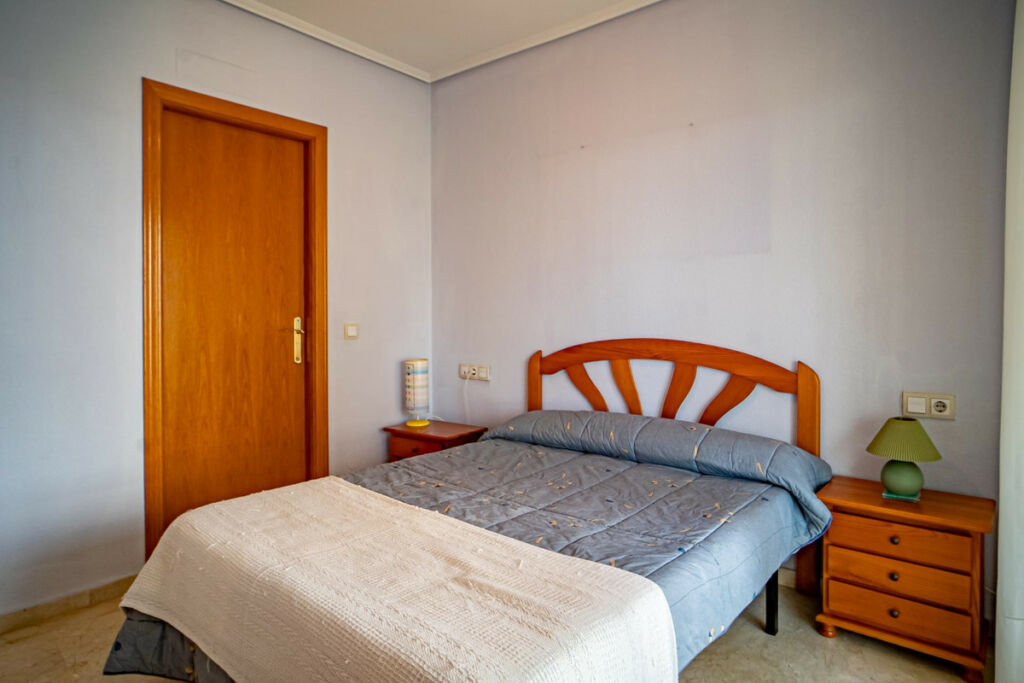 Middle Floor Apartment Benidorm Alicante - image 17