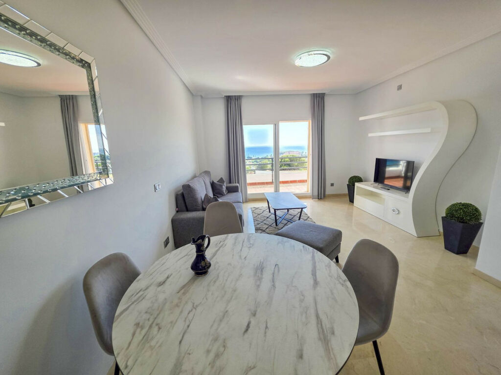 Middle Floor Apartment La Duquesa Málaga - image 17