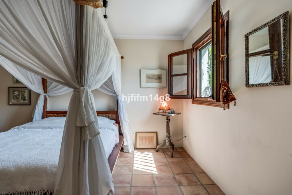 Townhouse La Heredia Málaga - image 17