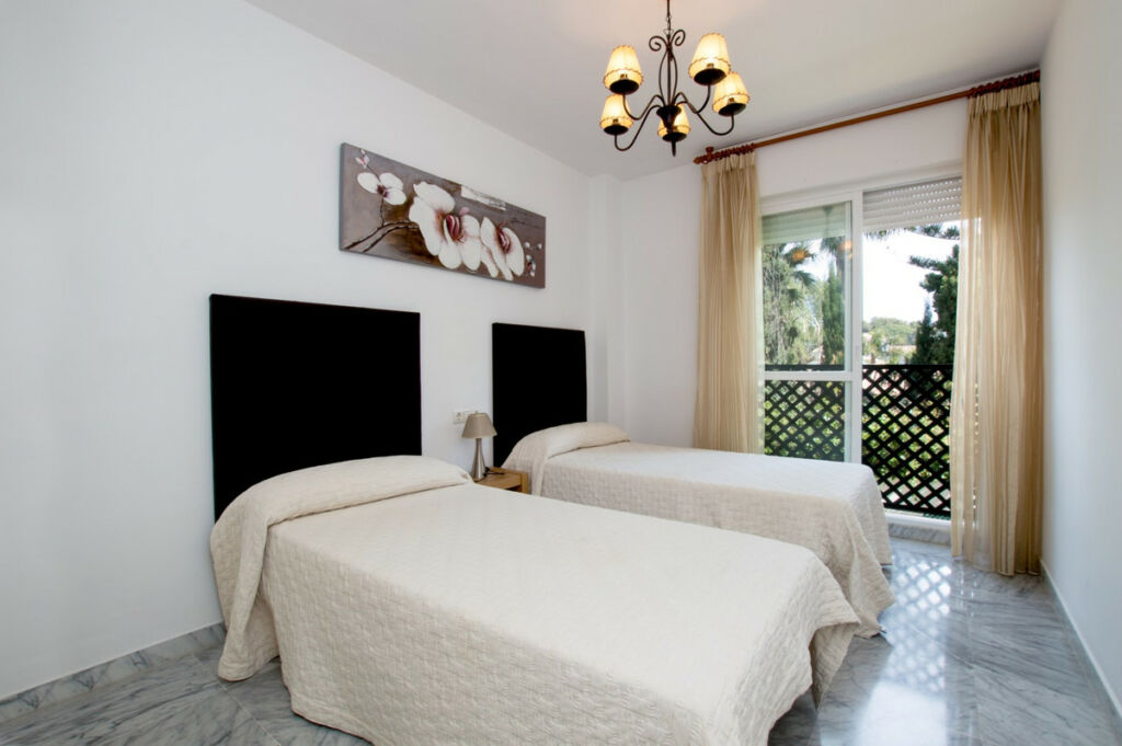 Middle Floor Apartment San Pedro de Alcántara Málaga - image 17