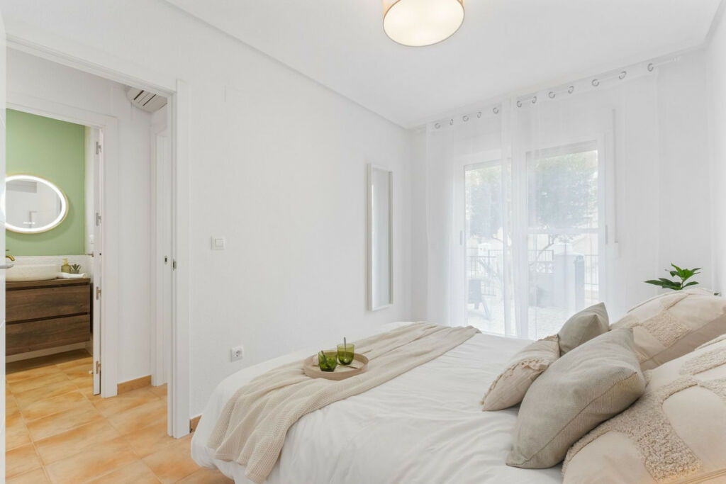 Bungalow Villamartin Alicante - image 17