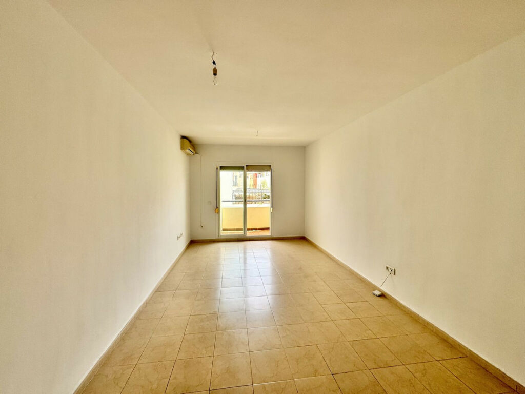 Middle Floor Apartment Las Lagunas Málaga - image 17