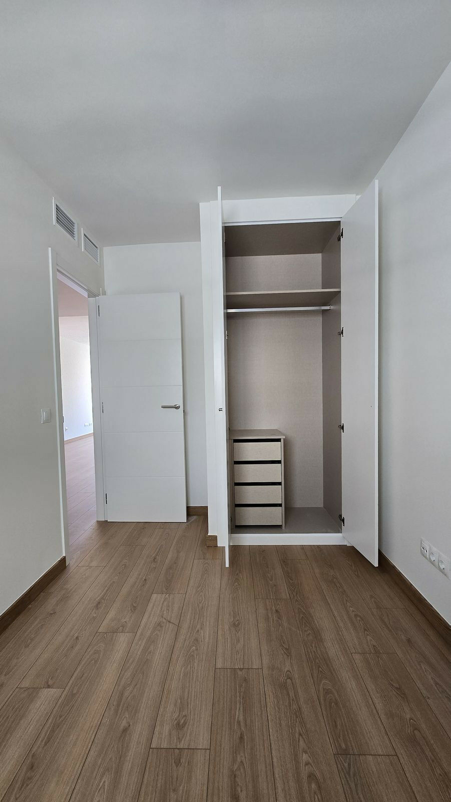 Middle Floor Apartment Fuengirola Málaga - image 17