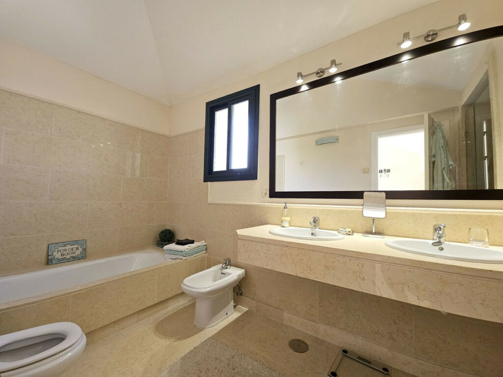 Penthouse Duplex Benahavís Málaga - image 17