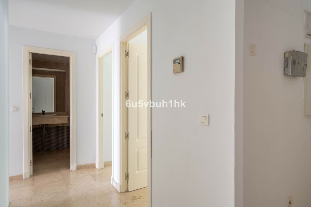 Middle Floor Apartment Istán Málaga - image 17