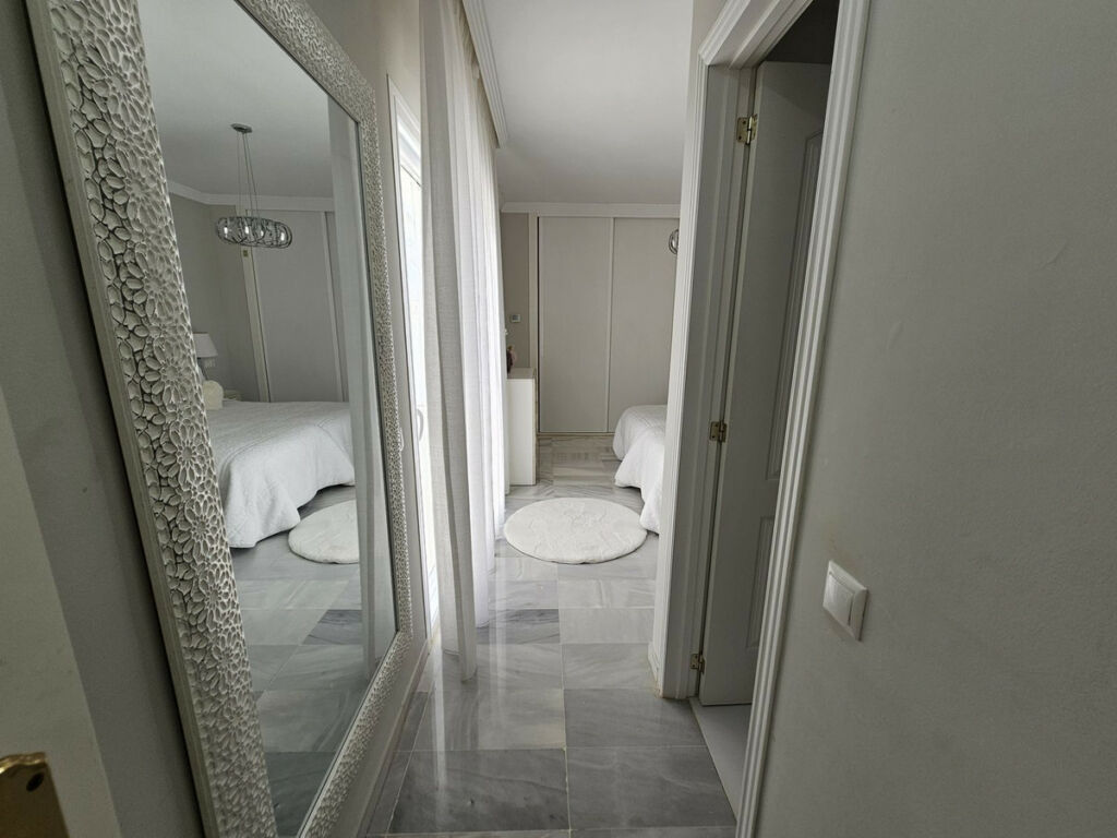Penthouse Estepona Málaga - image 17