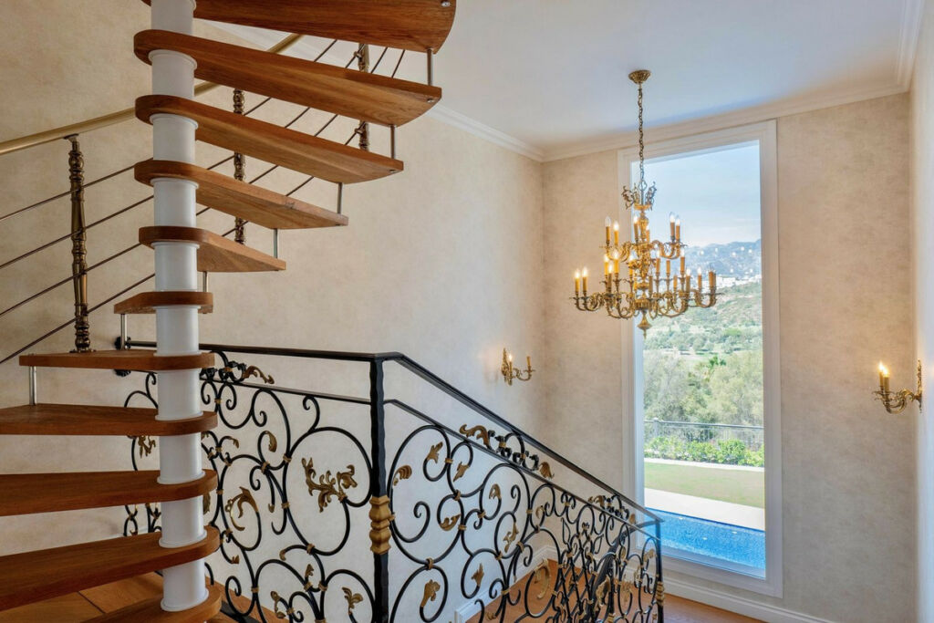 Detached Villa El Rosario Málaga - image 17