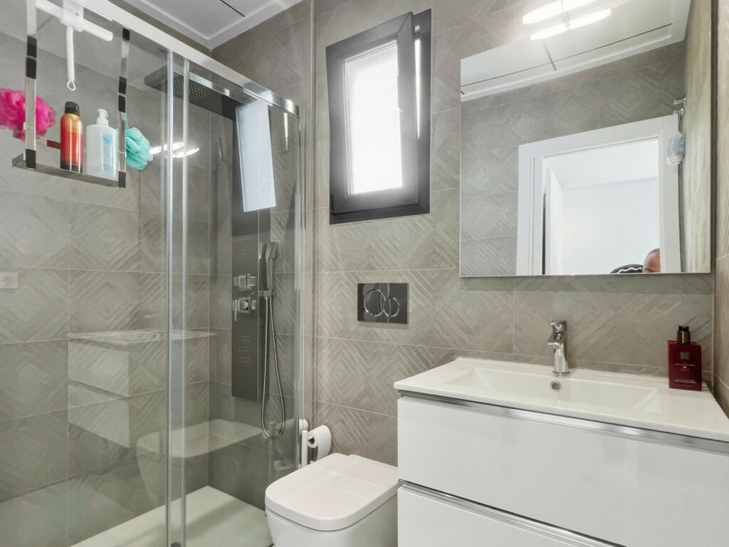 Detached Villa Polop Alicante - image 17