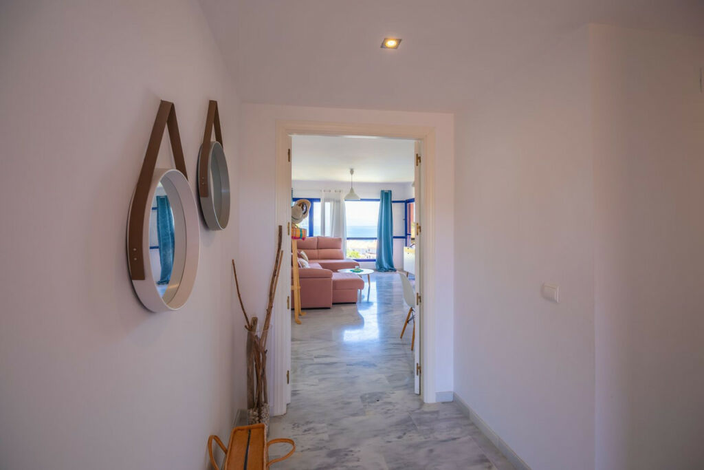 Penthouse La Duquesa Málaga - image 17