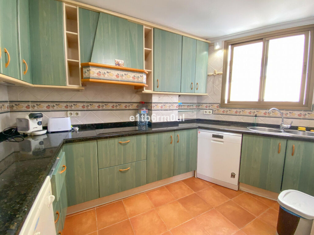 Middle Floor Apartment Marbella Málaga - image 17