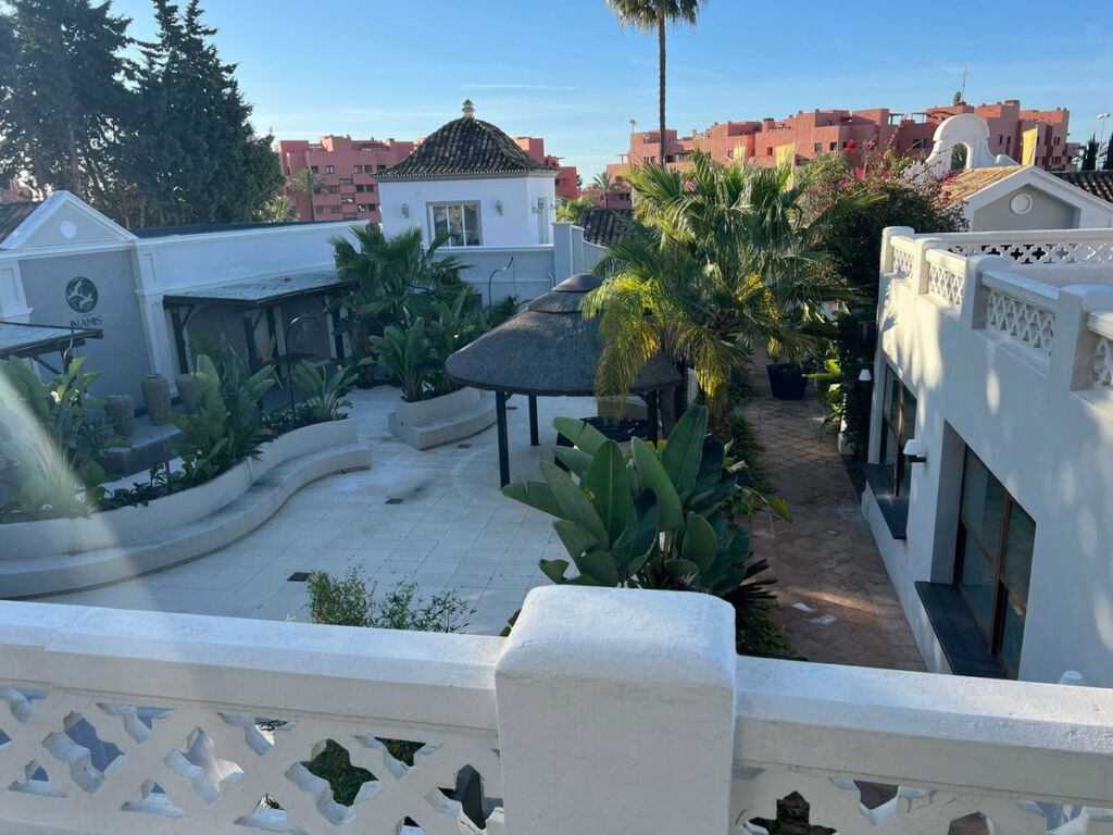 Townhouse Estepona Málaga - image 17