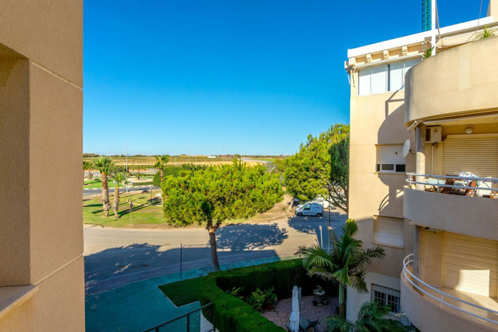 Middle Floor Apartment Orihuela Costa Alicante - image 17