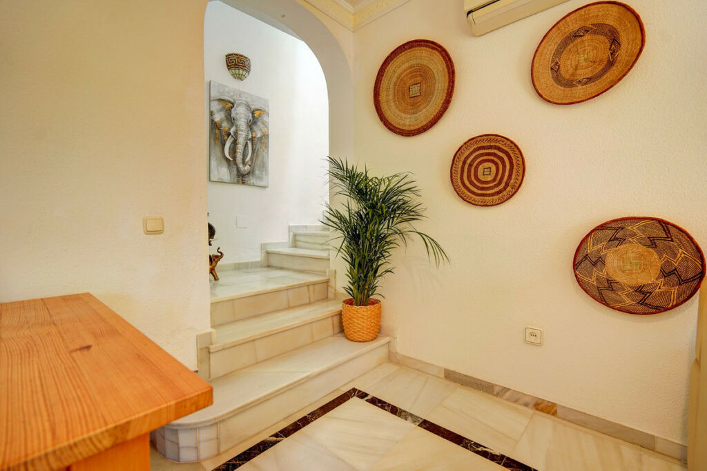 Detached Villa Calahonda Málaga - image 17